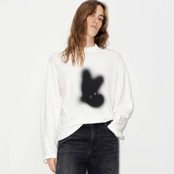 Source Unknown Tops - MO&CO. LONG SLEEVE CARTOON T-SHIRT Bunny Streetwear White Black XS